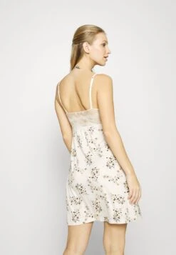 Triumph DARLING SPOTLIGHT - Nachthemd - White Light -Triumph Verkäufe 2025 236ee33815ad451e8030f8ab0383d85e