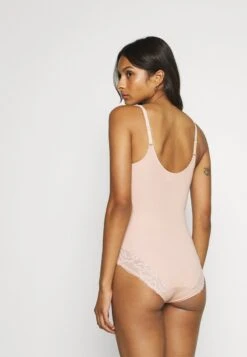 Triumph MODERN - Body - Nude -Triumph Verkäufe 2025 2c322cdbdd0c4a6fab588d686e2733b0