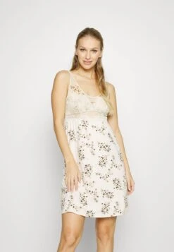 Triumph DARLING SPOTLIGHT - Nachthemd - White Light