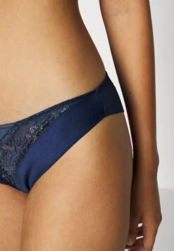 Triumph VIVID SPOTLIGHT BRAZILIAN - Slip - Deep Water -Triumph Verkäufe 2025 7a948d5dc8354c0eb1ccbe0a64a42ae2