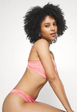 Triumph TEMPTING - String - Sugar Coral -Triumph Verkäufe 2025 8a4fd174e2934472a8384d717126c144