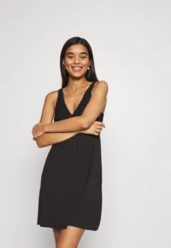 Triumph AURA SPOTLIGHT - Nachthemd - Black