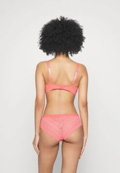 Triumph AURA SPOTLIGHT BRAZILIAN - Slip - Sugar Coral 10 Triumph AURA SPOTLIGHT BRAZILIAN - Slip - Sugar Coral -Triumph Verkäufe 2025 bff0a744f90f4866b2c07efb7c9bd94b