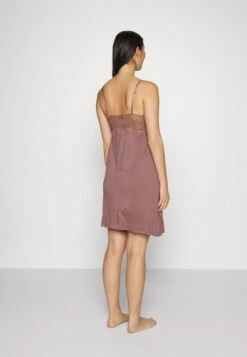 Triumph DARLING SPOTLIGHT - Nachthemd - Rose Brown -Triumph Verkäufe 2025 e60e38f5b66248759be99bcb75aae85e