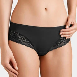 Triumph (1QK82) Hipster Amourette Spotlight