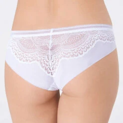 Triumph Darling Spotlight Brazilian Slip -Triumph Verkäufe 2025 prod 352197 details 1 1517926738