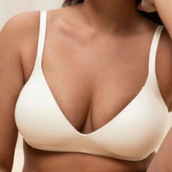 Triumph Body Make-Up Soft Touch Hipster -Triumph Verkäufe 2025 prod 380155 details 2 1690886835 2