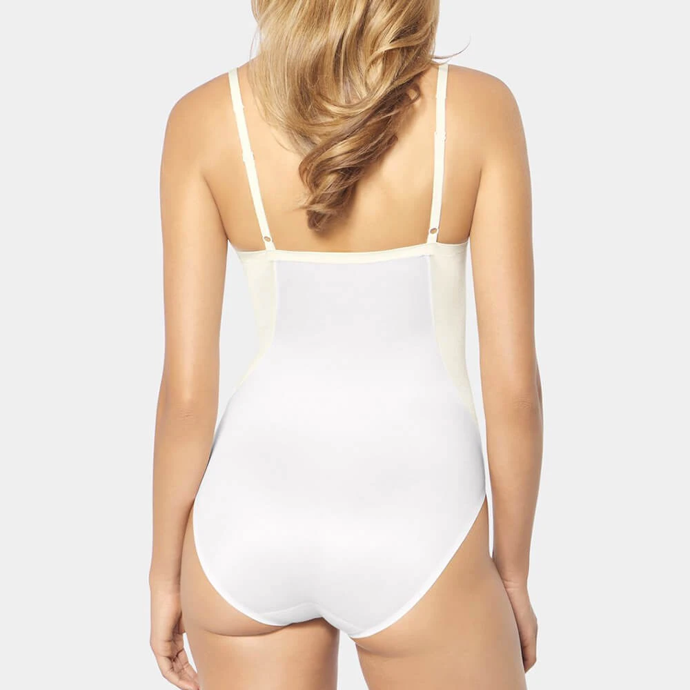 Triumph Body Make-Up Soft Touch Body 4 Triumph Body Make-Up Soft Touch Body – Bild 2