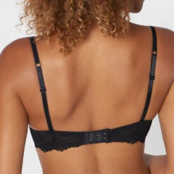 Triumph Push-up Bügel-BH Mit Halbschale Lace Spotlight -Triumph Verkäufe 2025 prod 414767 details 1 1578321243