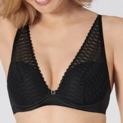 Triumph Brazilian Slip Aura Spotlight -Triumph Verkäufe 2025 prod 472401 details 3 1618557389 4