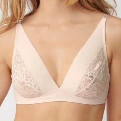 Triumph Maxi Slip Vivid Spotlight 18 Triumph Maxi Slip Vivid Spotlight -Triumph Verkäufe 2025 prod 491364 details 0 1638525371 1