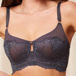 Triumph Brazilian Wild Peony Florale -Triumph Verkäufe 2025 prod 544299 details 0 1690810759 2