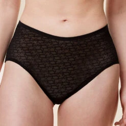 Triumph Maxi Slip Signature Sheer