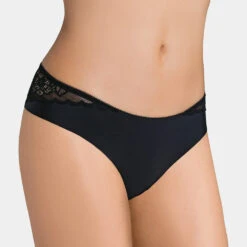Triumph (1QA24) Slip Brazilian Amourette Spotlight