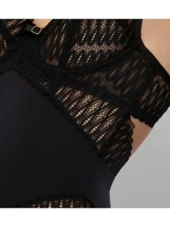 Triumph Body "Aura Spotlight" In Schwarz -Triumph Verkäufe 2025 triumph body aura spotlight in schwarz 3